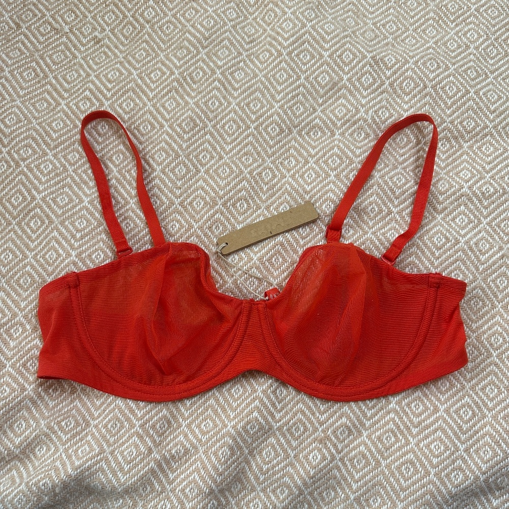 Skims Ultra Fine Mesh Bra 38A